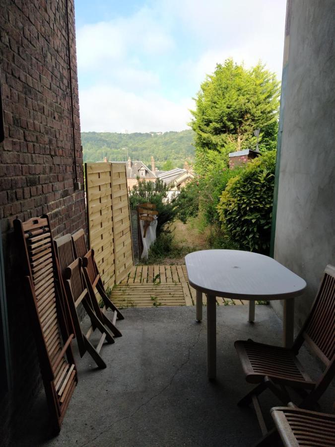 Le Nid Normand Avec Terrasse - Stationnement Facile Et Gratuit - 5 Min Seine Apartamento Deville-les-Rouen Exterior foto